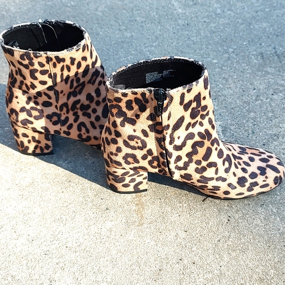 Leopard Boots - Picture 3 of 6